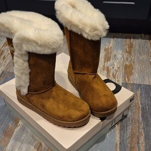 SO Women's Brown Winter Boots with Cream Fur